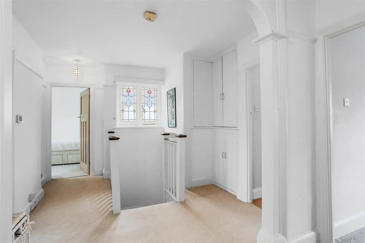South Drive, South Cheam, SM2 7PN, photo 20
