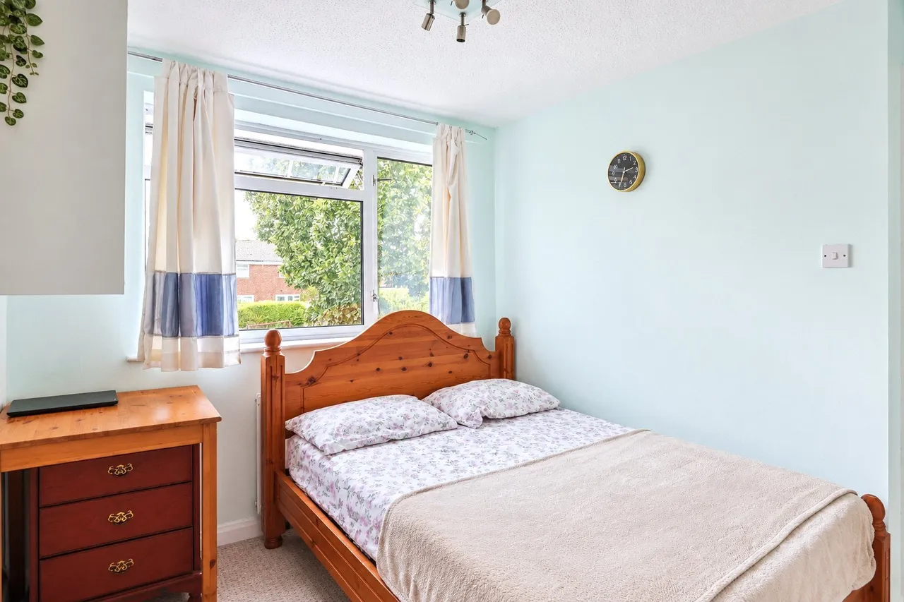 Chesildene Avenue, Throop, BH8, photo 12