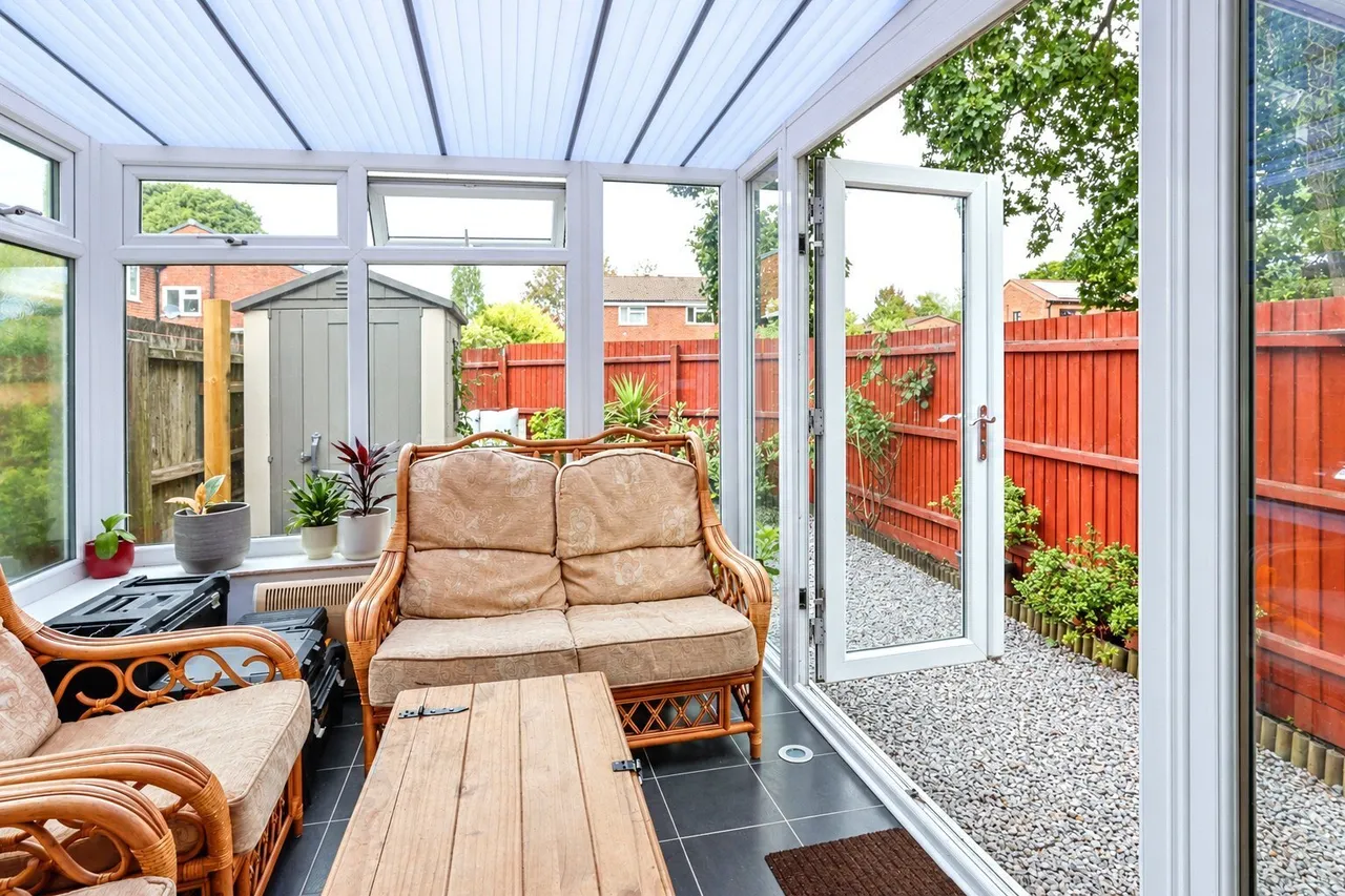 Chesildene Avenue, Throop, BH8, photo 8