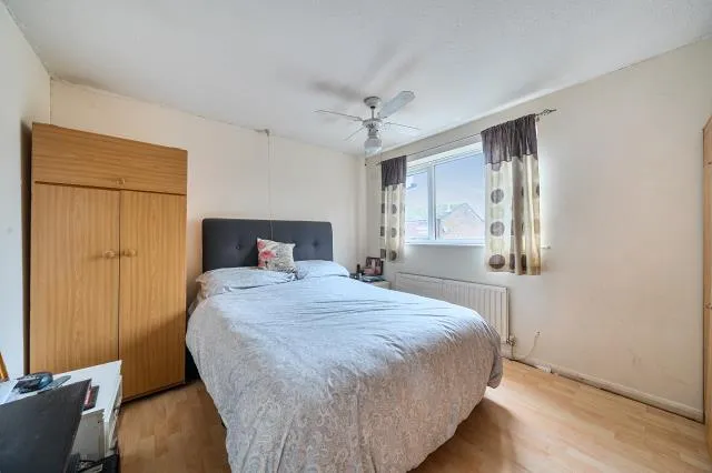 Lembrook Walk, Aylesbury, HP21, photo 10