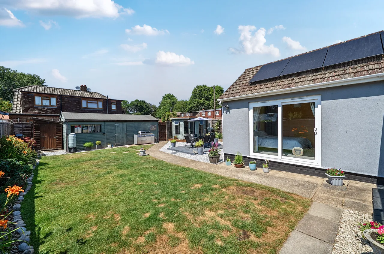 Hamesmoor Road, Mytchett, Surrey, GU16 6JF, photo 22