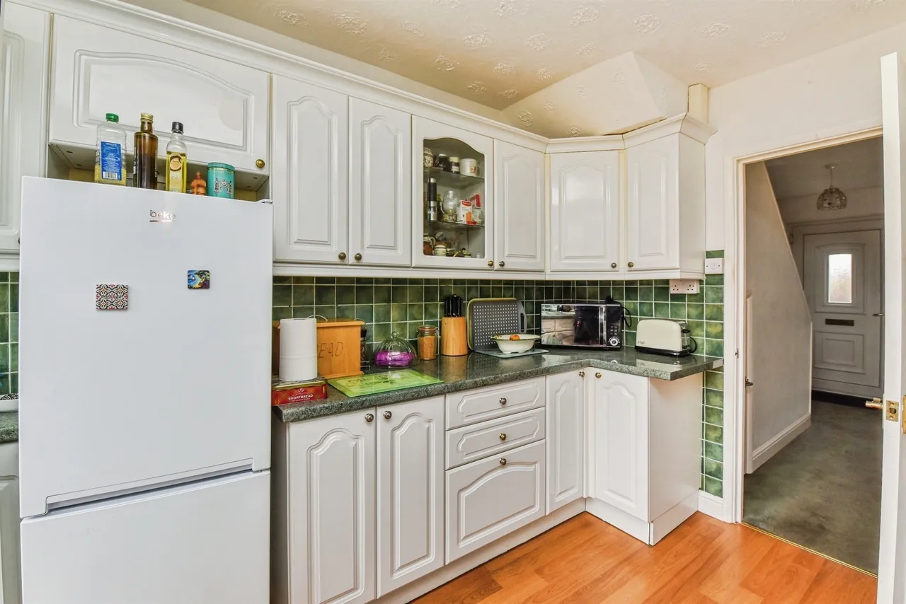 Clifton Close, Chippenham, photo 11
