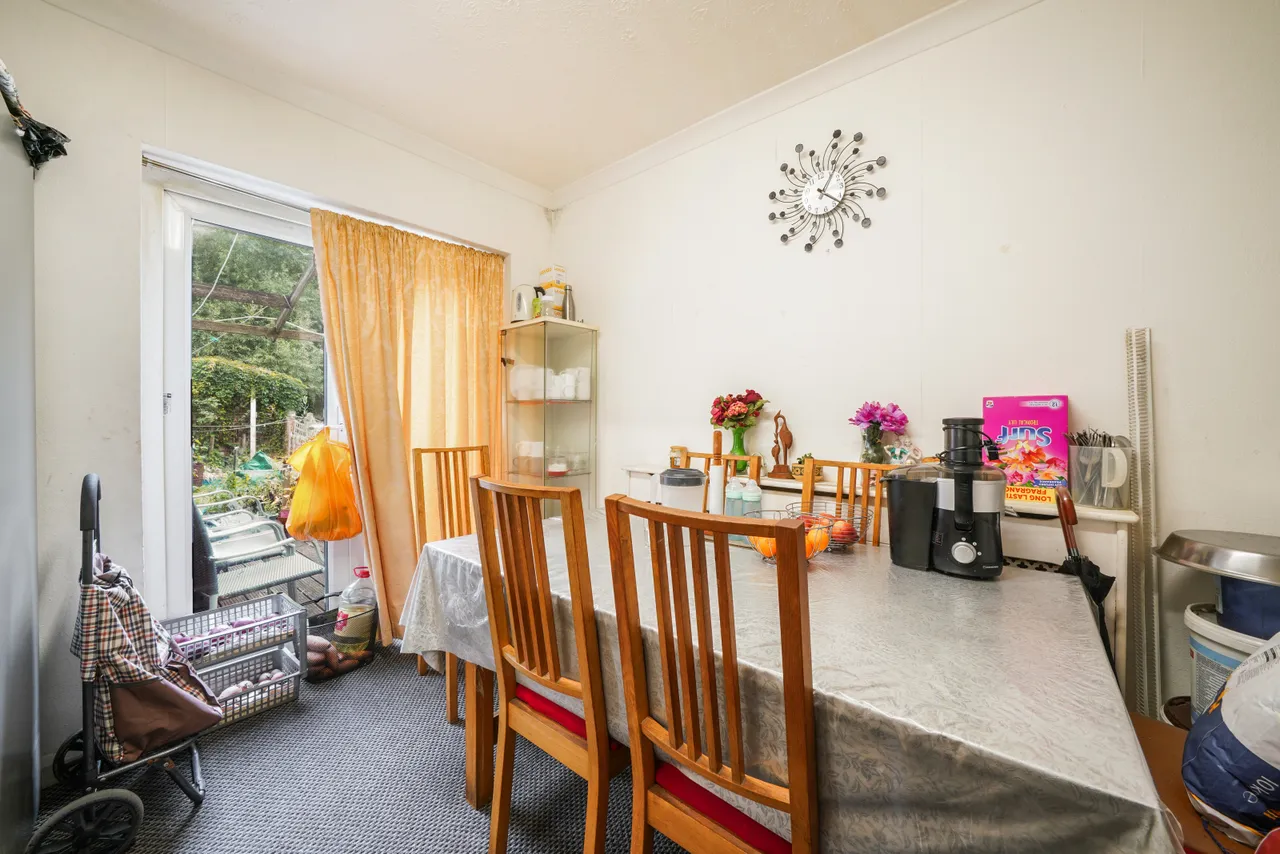 Mitcham, London, Surrey, CR4, photo 7