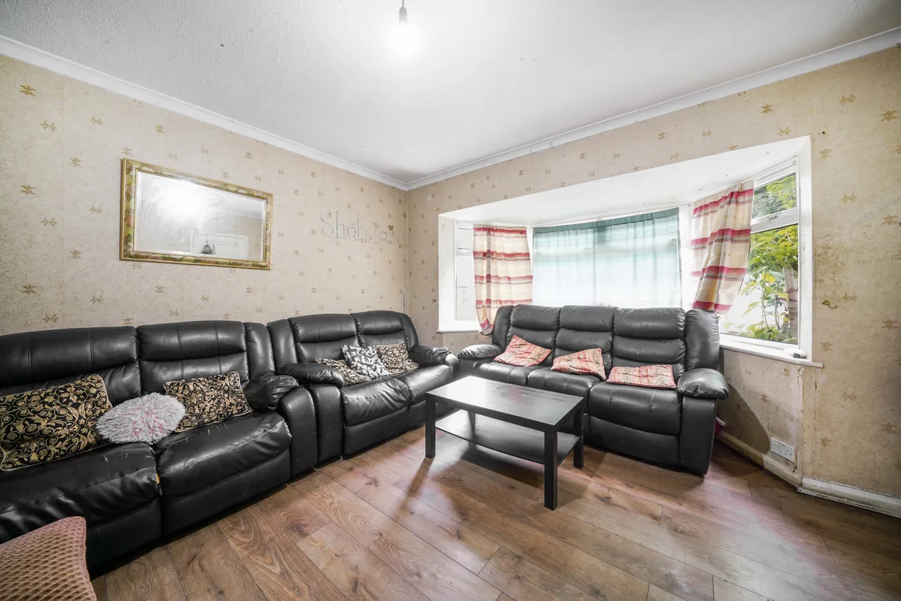 Mitcham, London, Surrey, CR4, photo 2