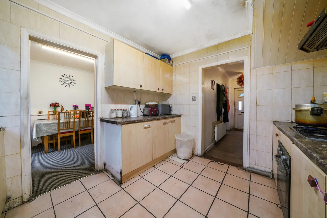 Mitcham, London, Surrey, CR4, photo 6