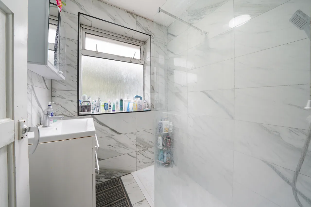 Mitcham, London, Surrey, CR4, photo 16