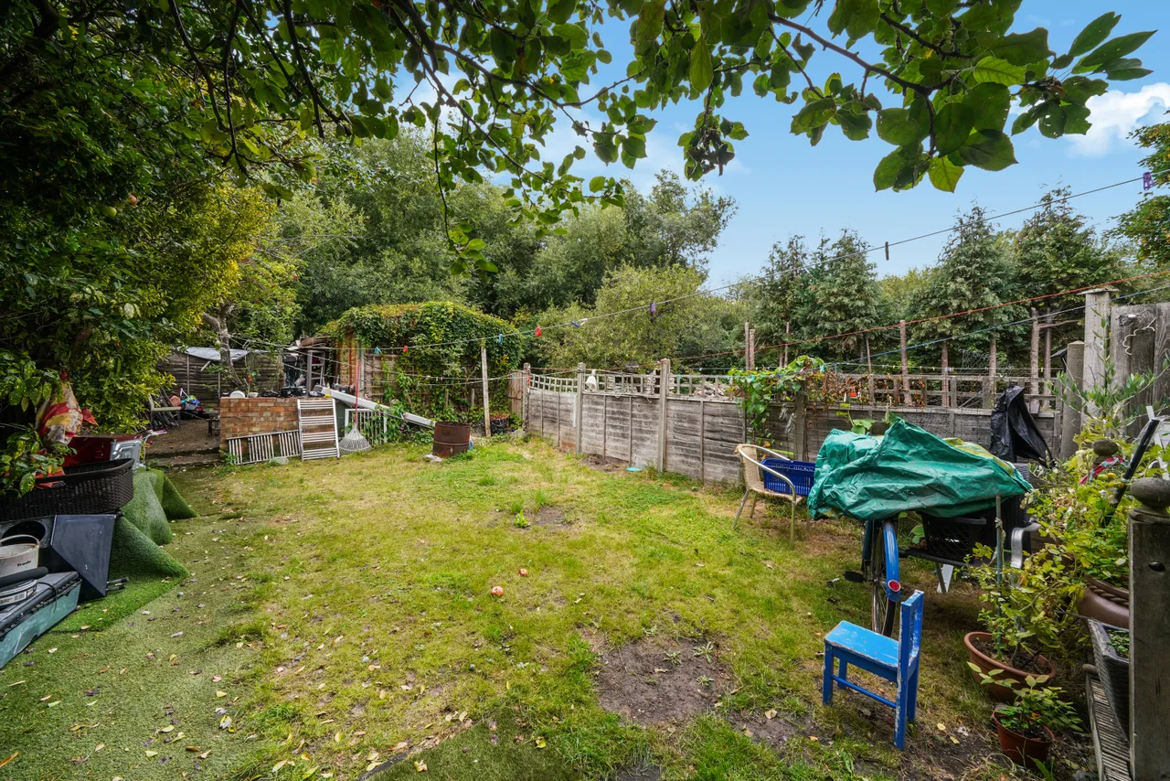 Mitcham, London, Surrey, CR4, photo 10