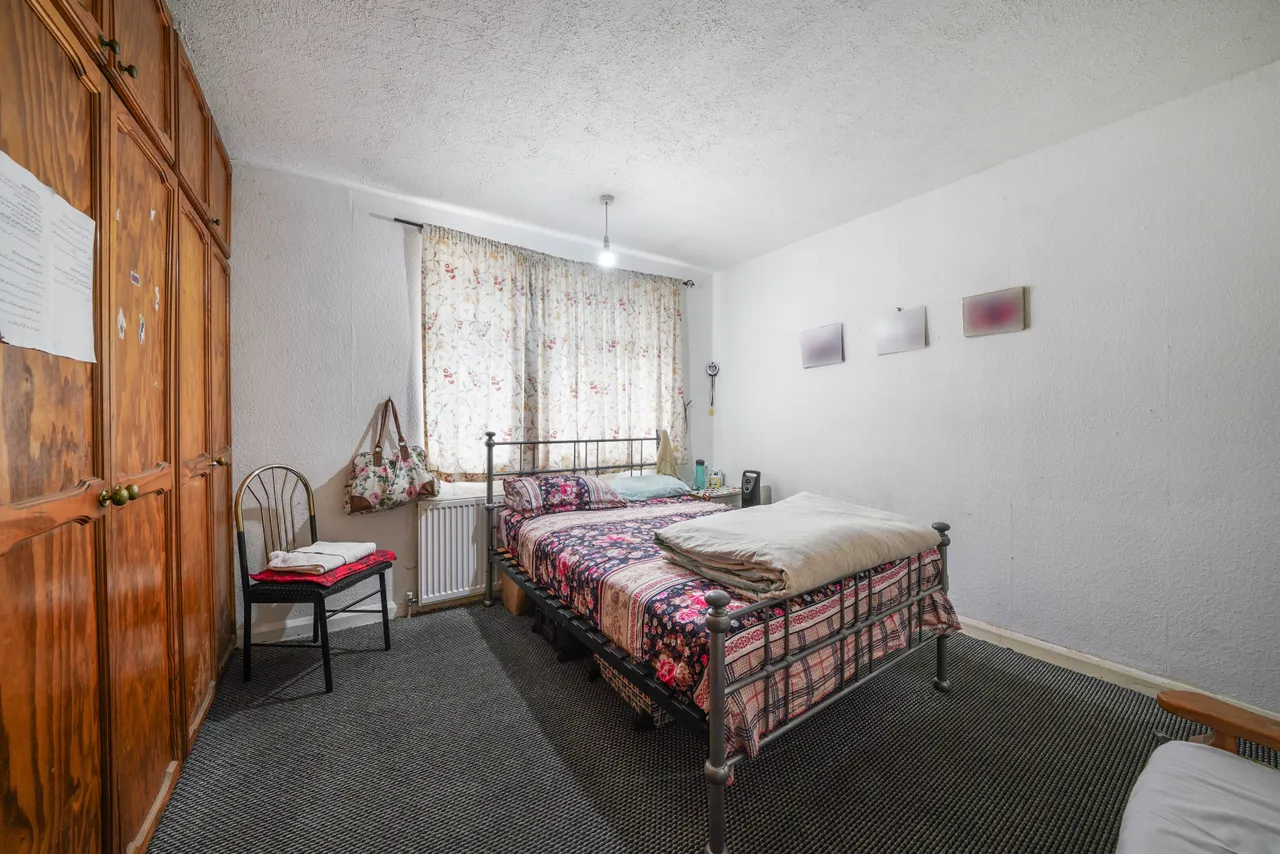 Mitcham, London, Surrey, CR4, photo 12