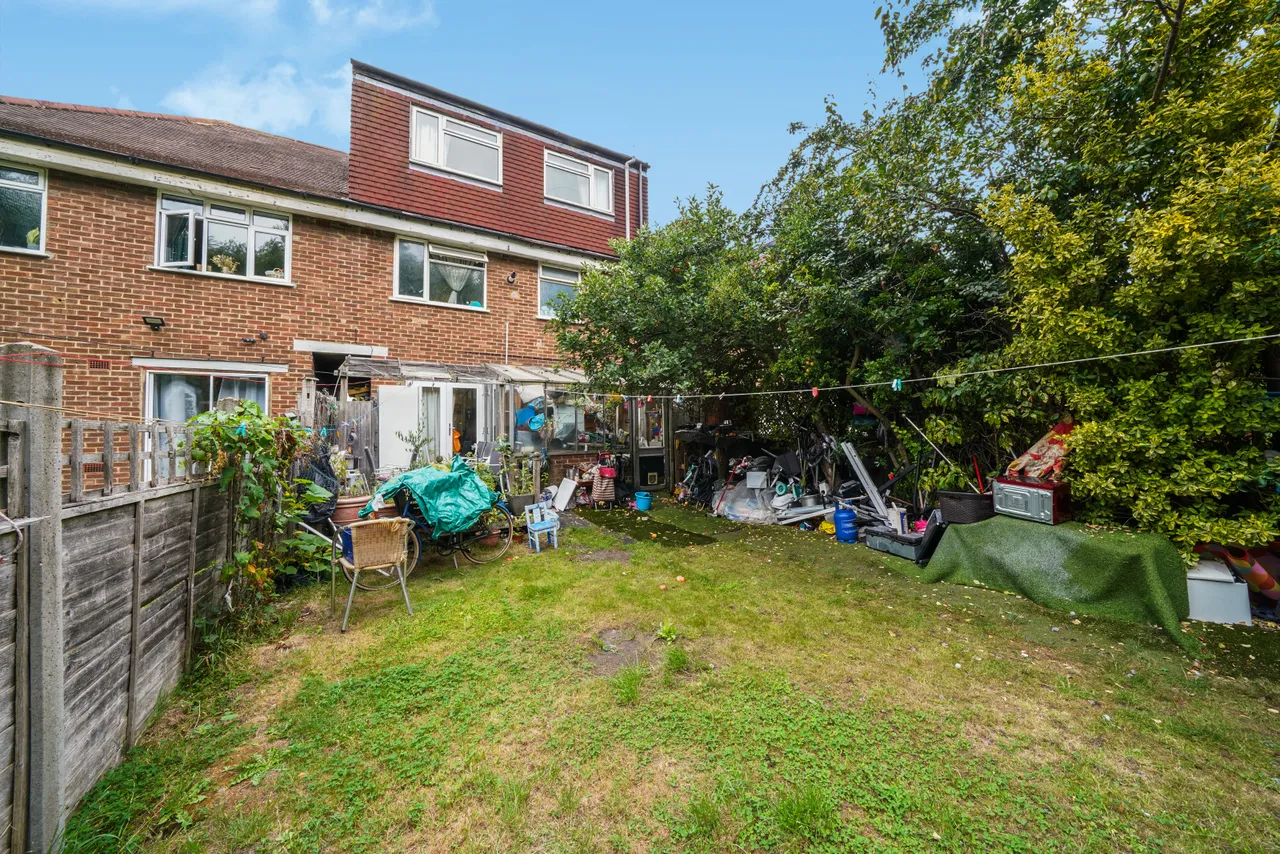 Mitcham, London, Surrey, CR4, photo 9