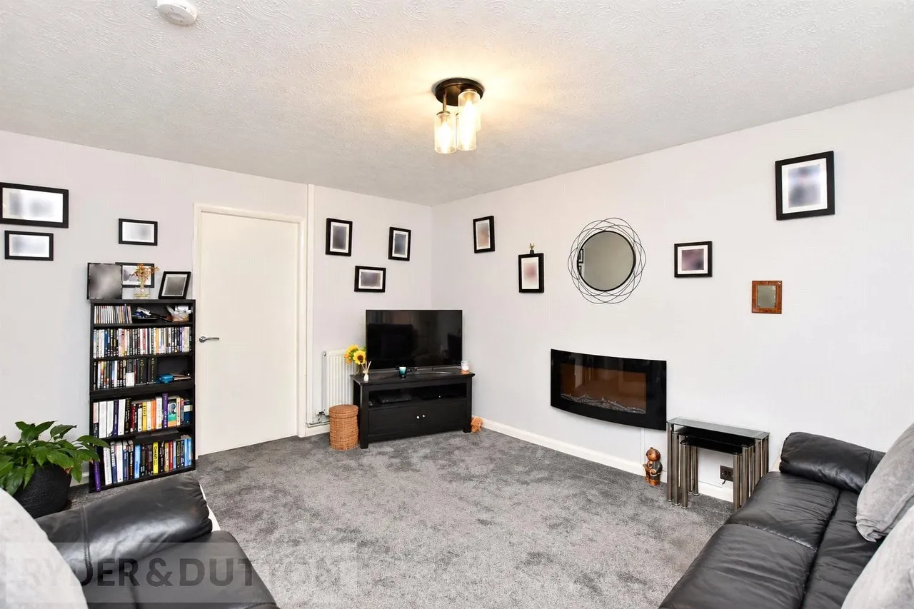 Mulberry Close, Rochdale, OL11, photo 3