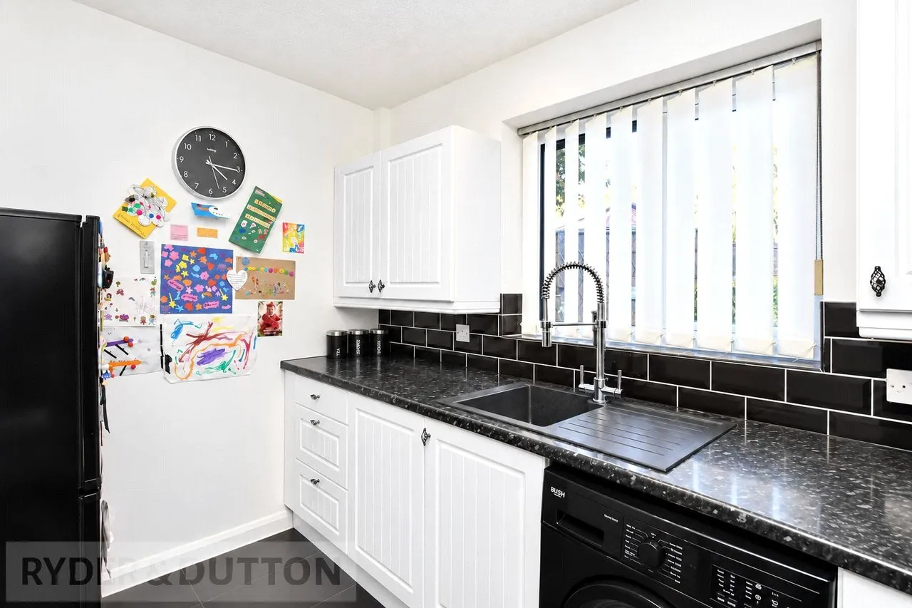 Mulberry Close, Rochdale, OL11, photo 5