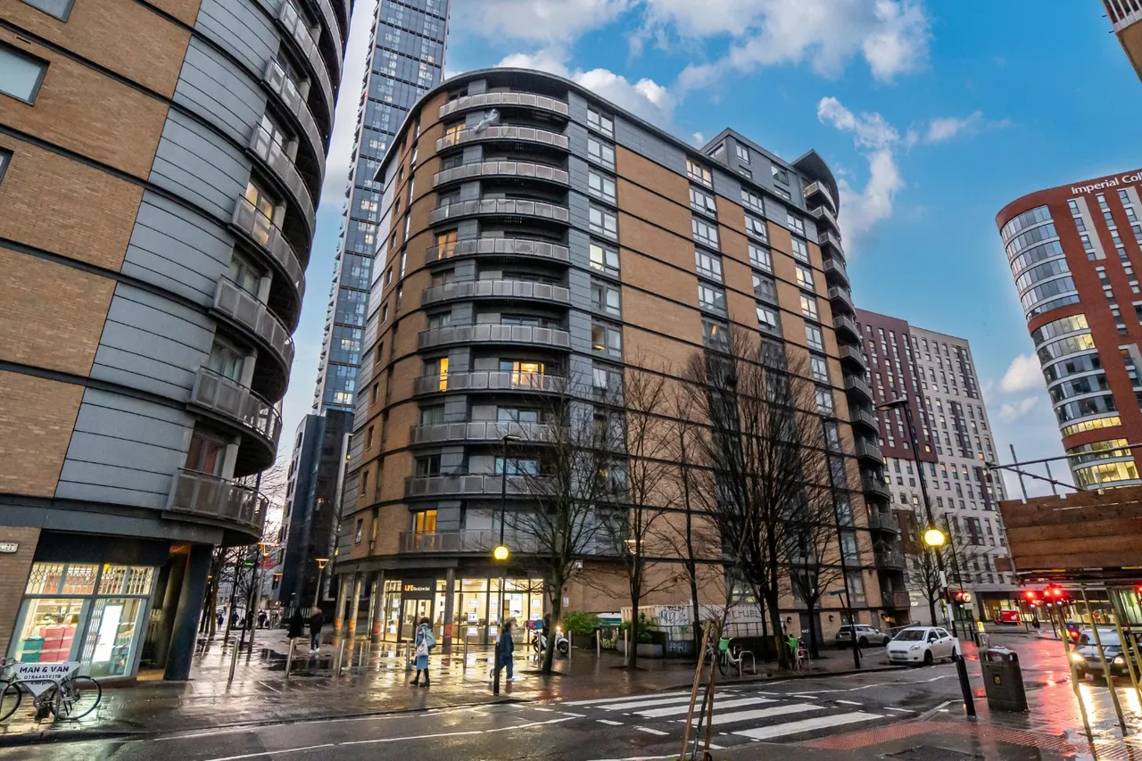 Victoria Road, Acton, London, W3, photo 5