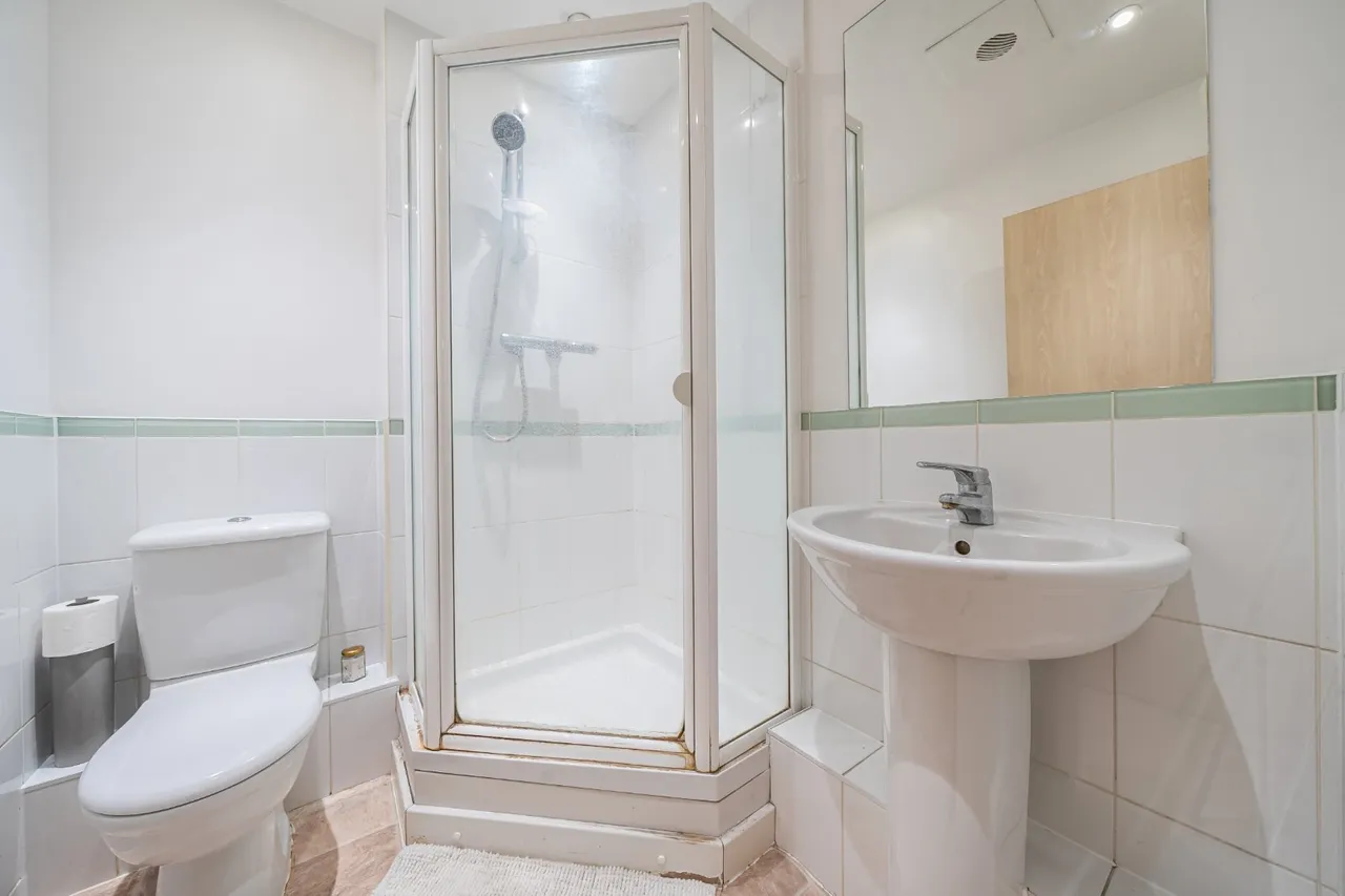 Victoria Road, Acton, London, W3, photo 7