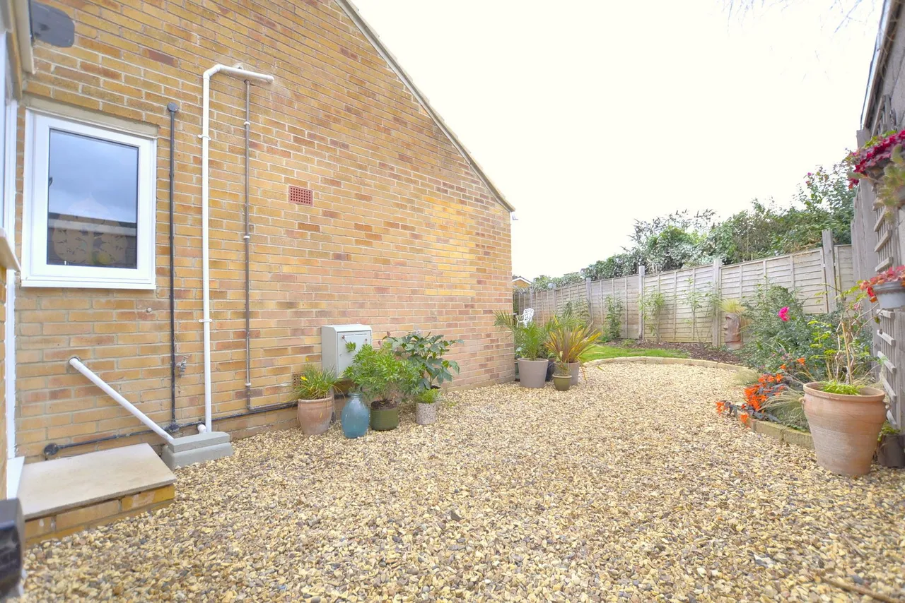 Colerne Drive, Hucclecote, GL3, photo 18