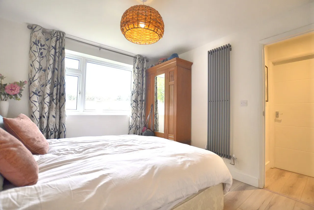 Colerne Drive, Hucclecote, GL3, photo 9