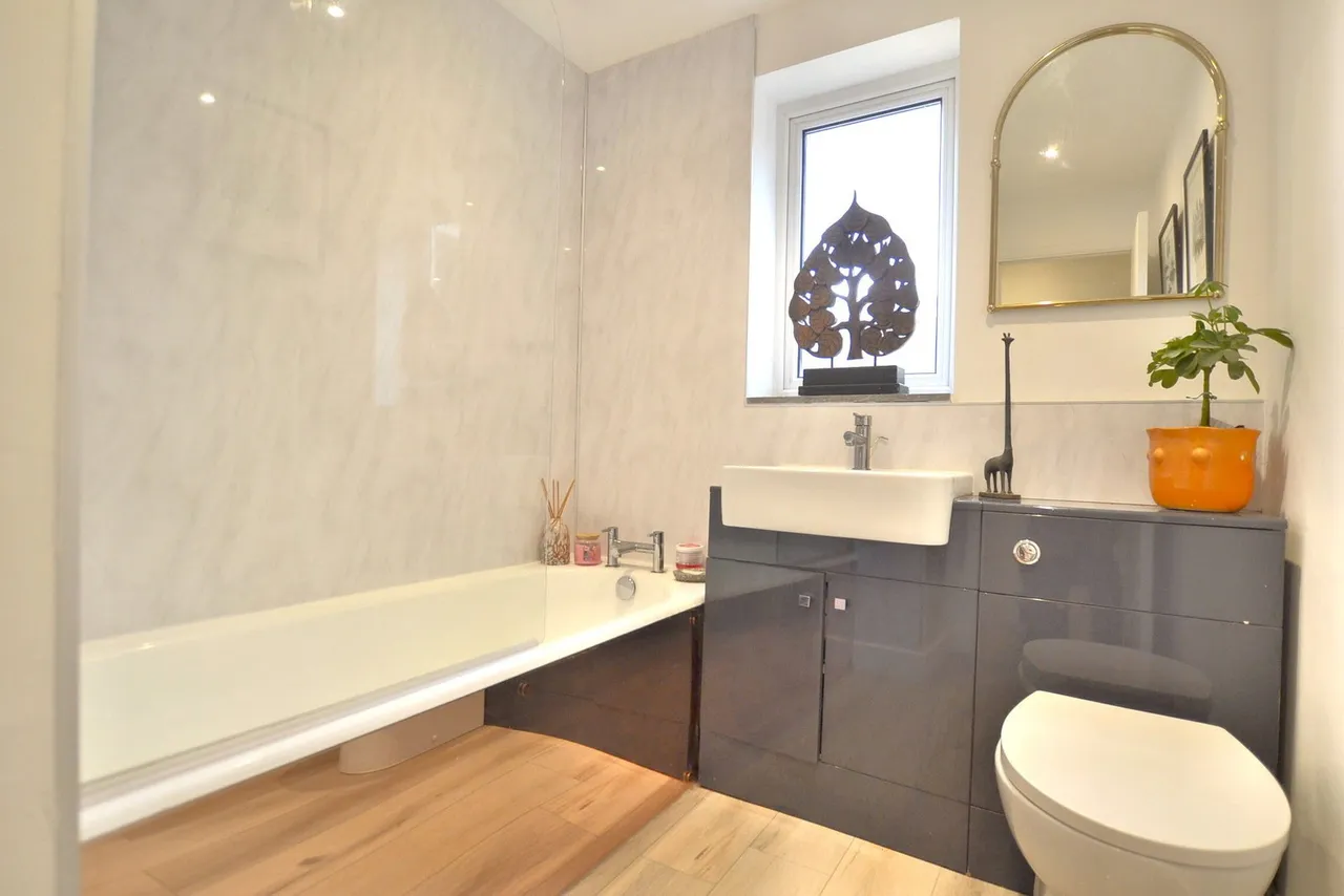 Colerne Drive, Hucclecote, GL3, photo 12