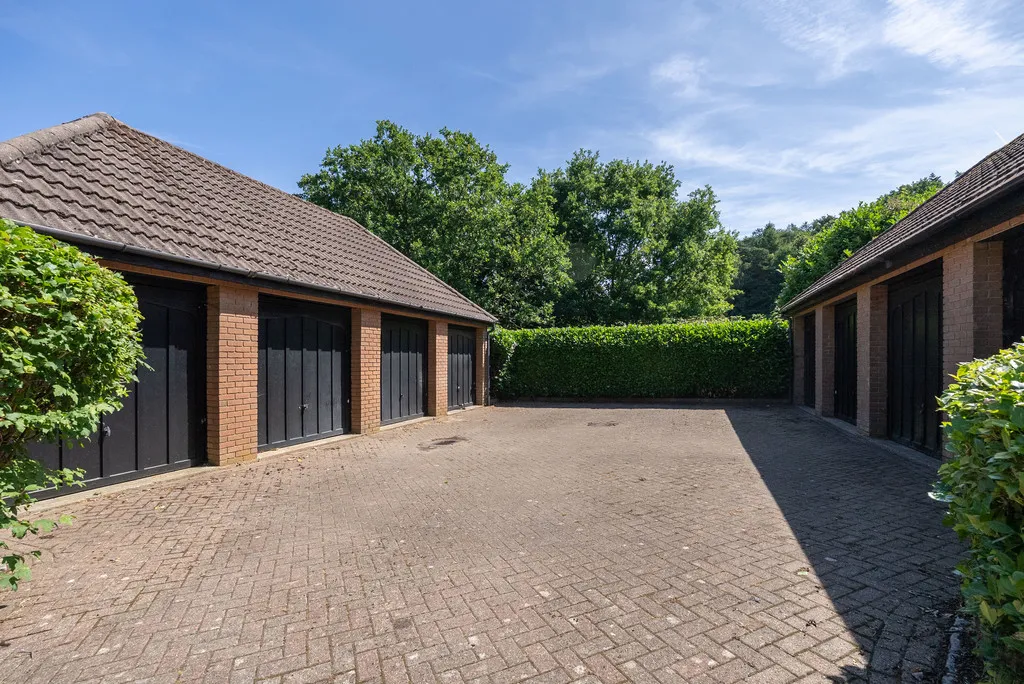 Harrowlands Park, Dorking, RH4, photo 9