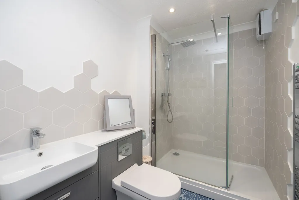 Harrowlands Park, Dorking, RH4, photo 6