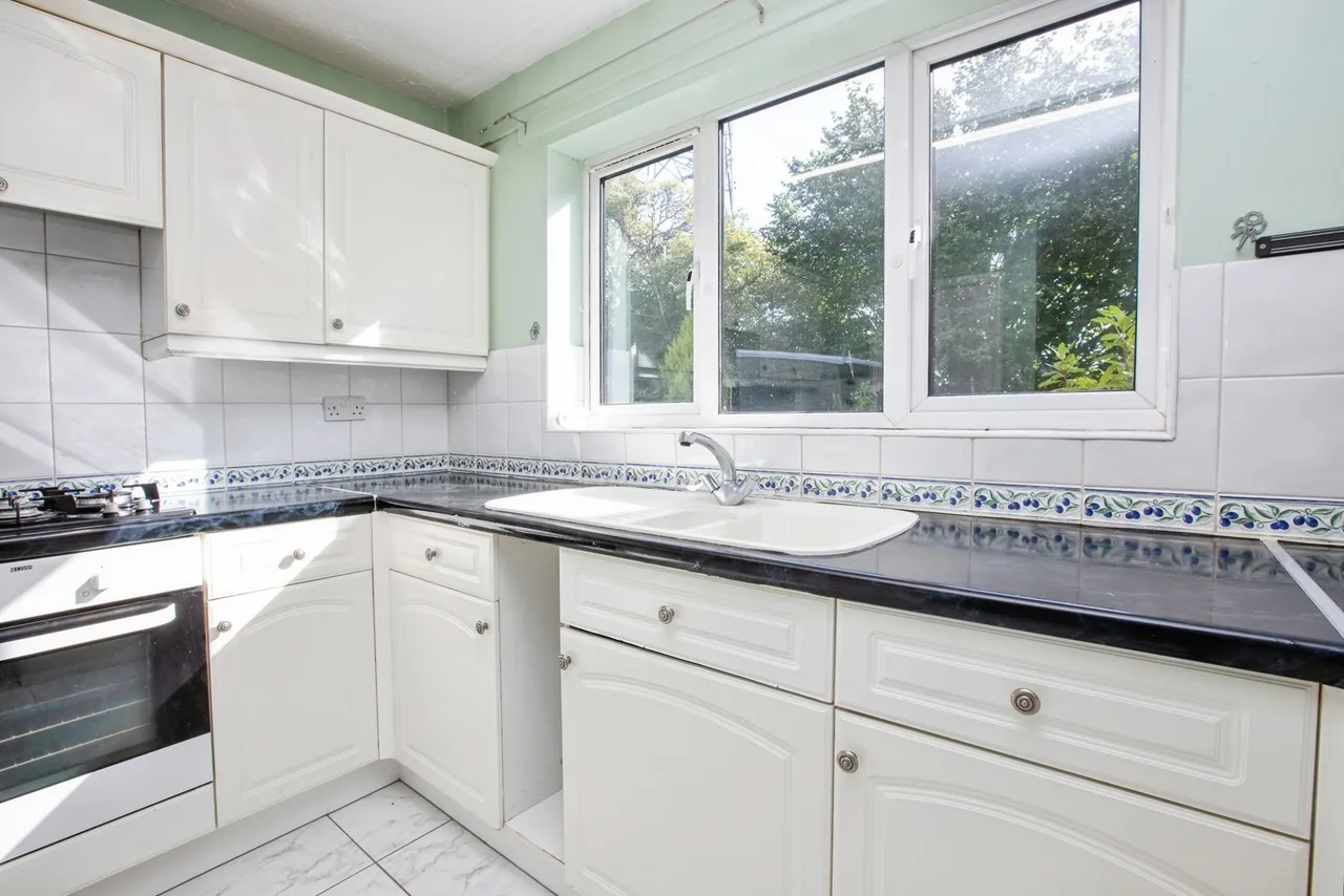 Elmhurst Drive, Huthwaite, NG17, photo 9