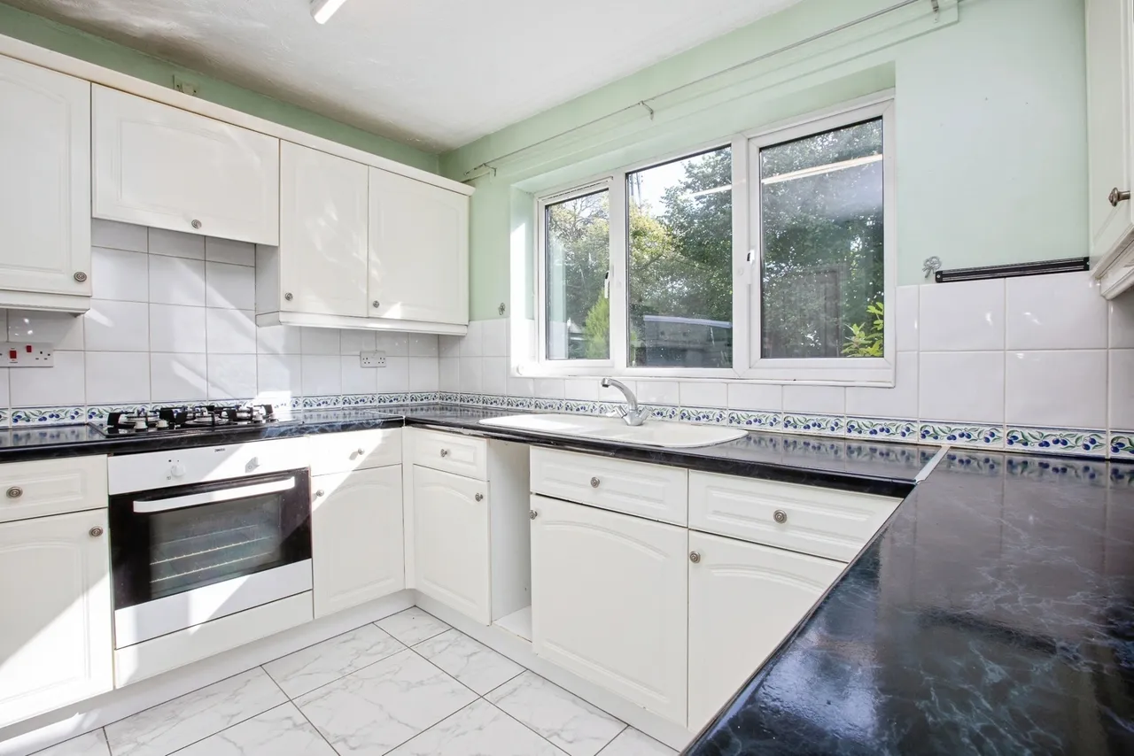 Elmhurst Drive, Huthwaite, NG17, photo 2