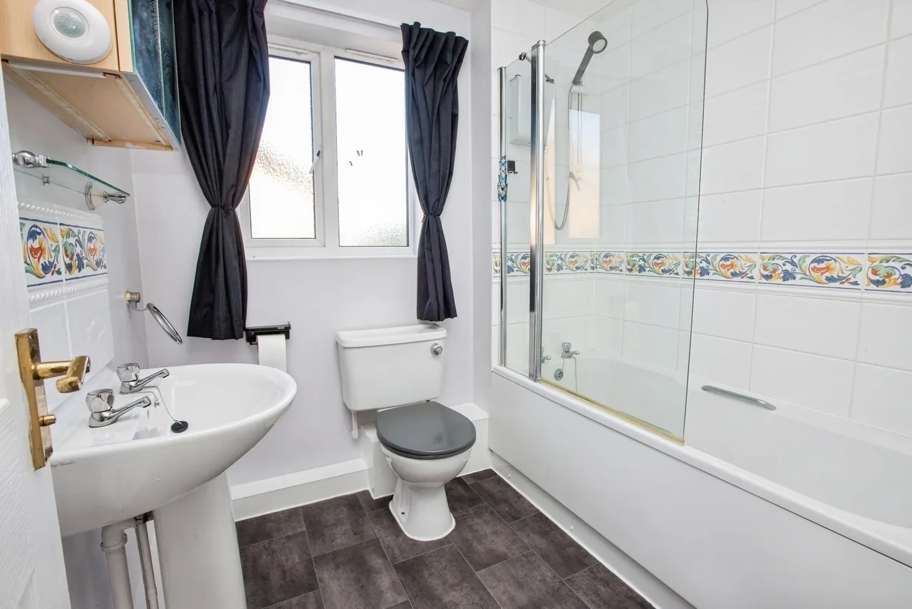 Elmhurst Drive, Huthwaite, NG17, photo 15