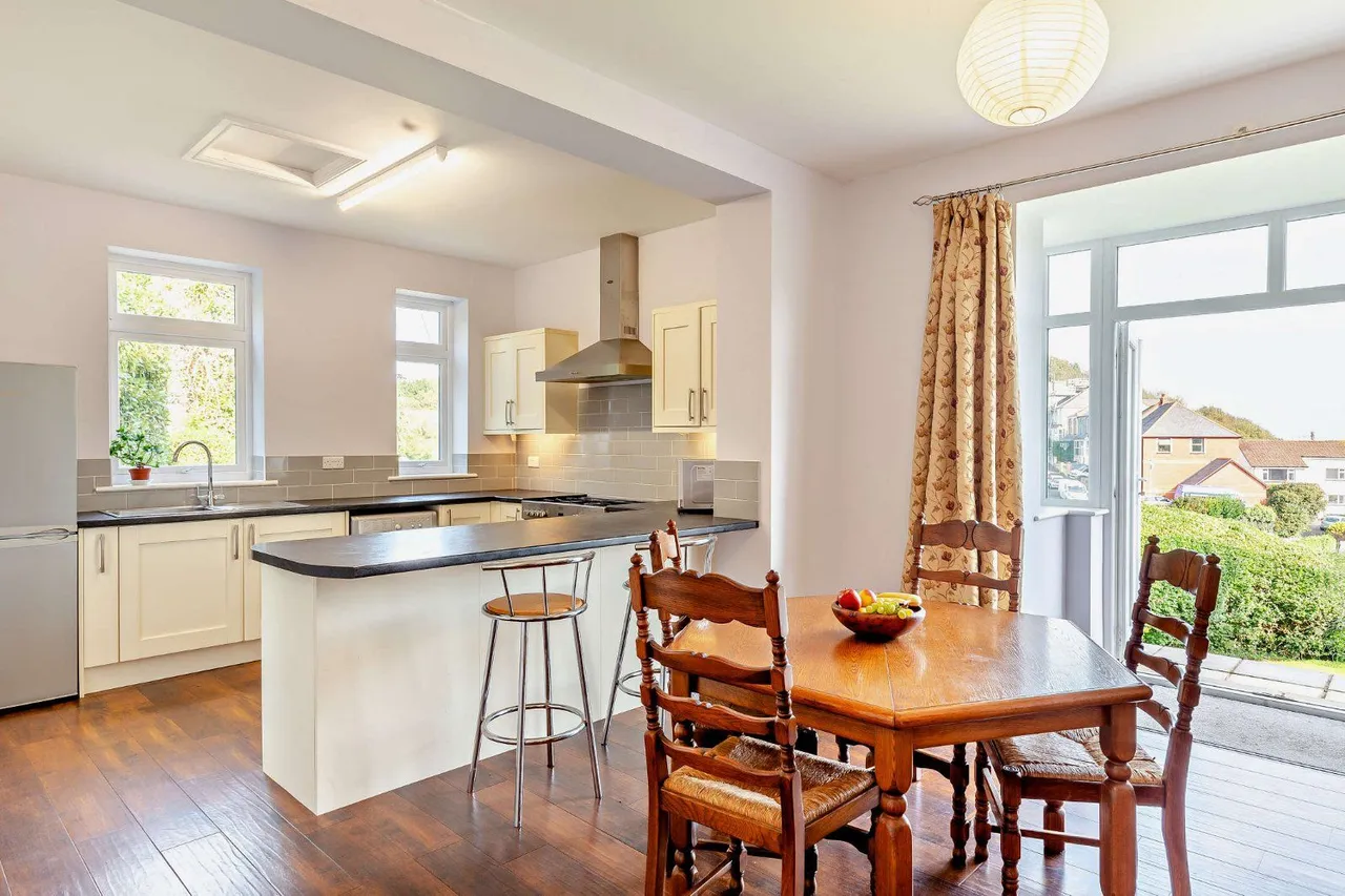 Foxbeare Road, Ilfracombe, EX34, photo 3