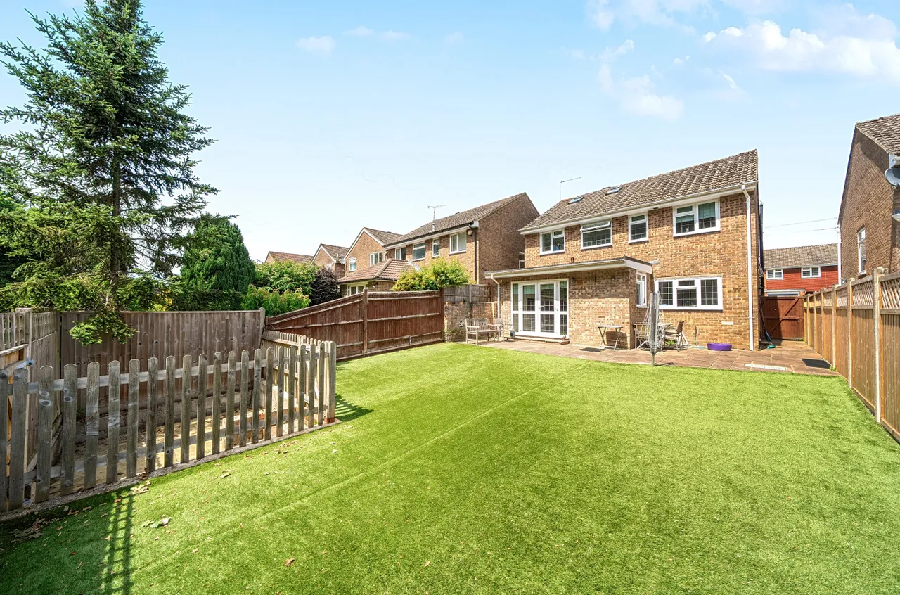 Scarletts Close, Uckfield, TN22, photo 17