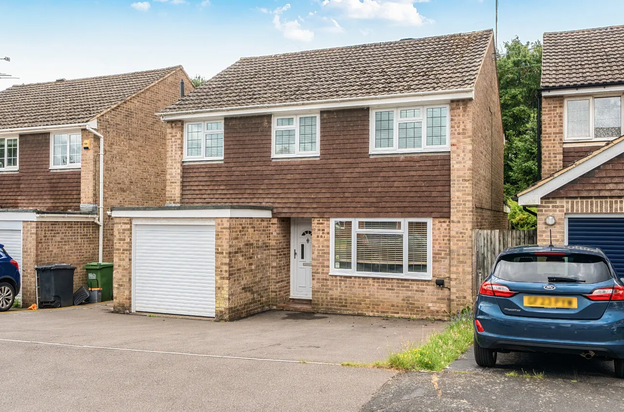 Scarletts Close, Uckfield, TN22, photo 18