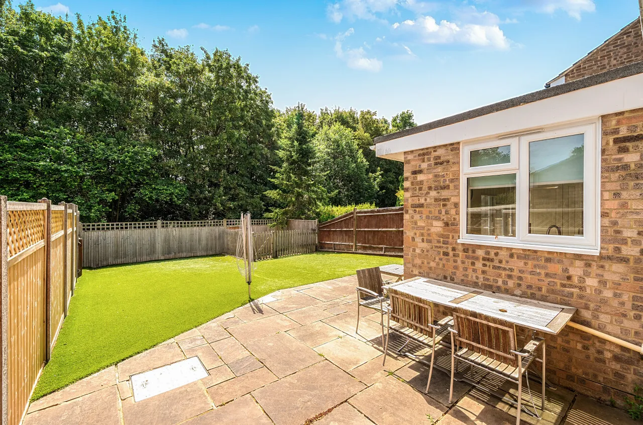 Scarletts Close, Uckfield, TN22, photo 16