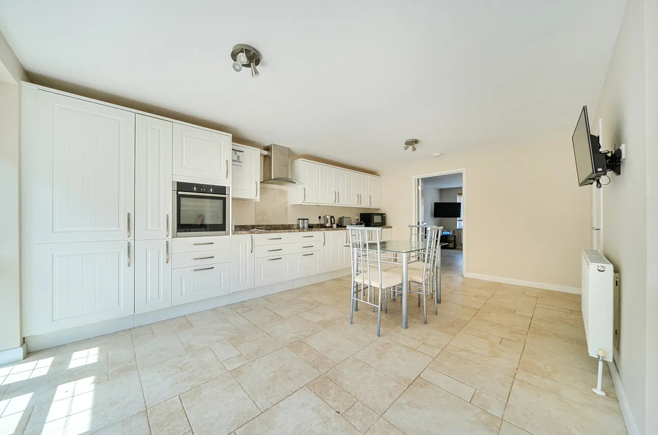 Scarletts Close, Uckfield, TN22, photo 4