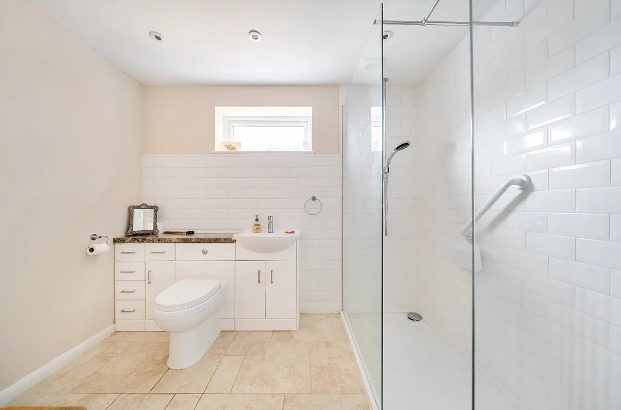 Scarletts Close, Uckfield, TN22, photo 9