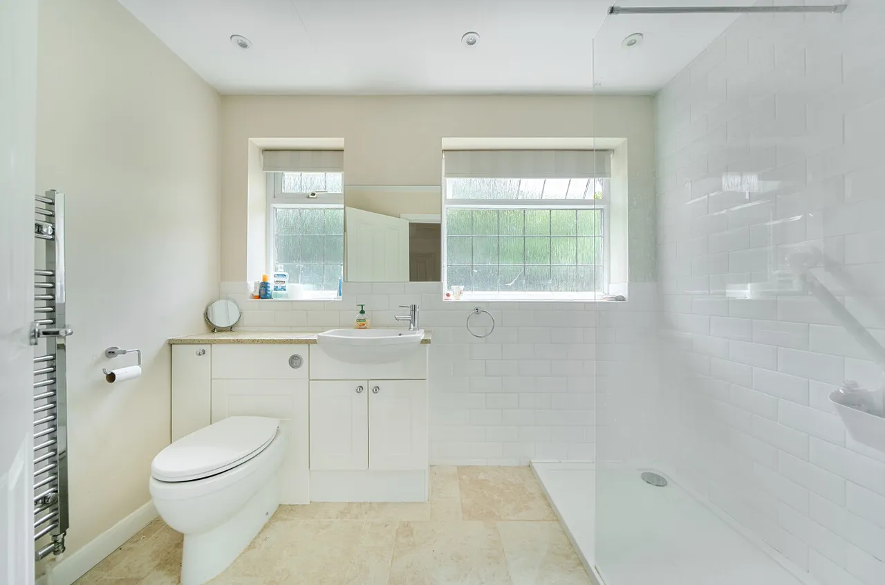Scarletts Close, Uckfield, TN22, photo 11