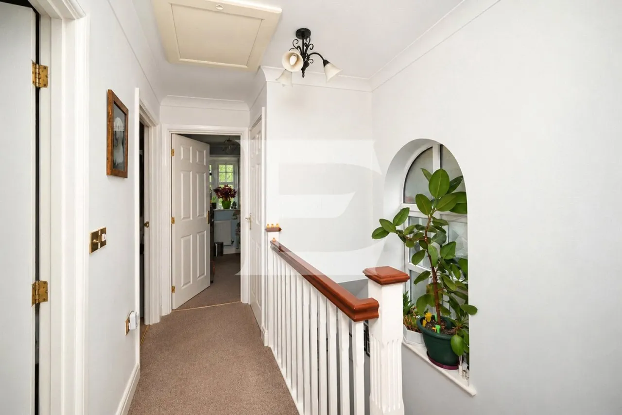 Woodberry Close, Mill Hill, NW7, photo 14