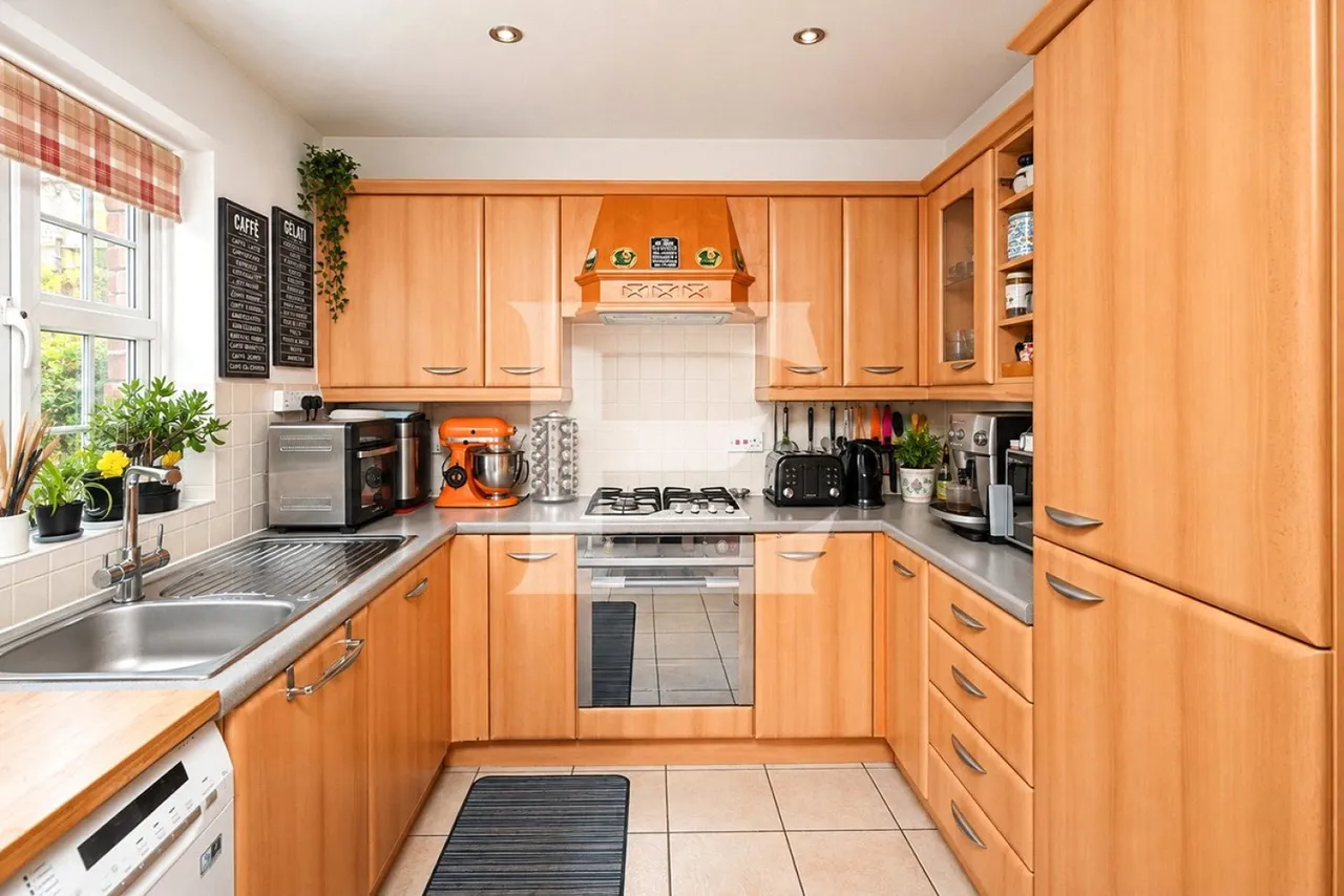 Woodberry Close, Mill Hill, NW7, photo 2