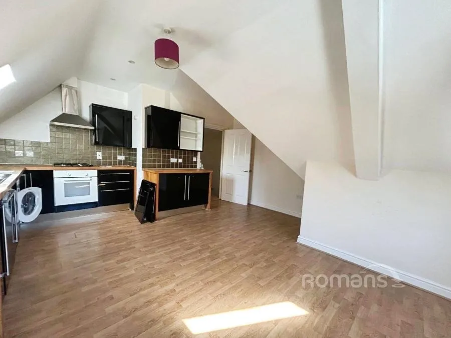 Salisbury Road, Farnborough, GU14, photo 9
