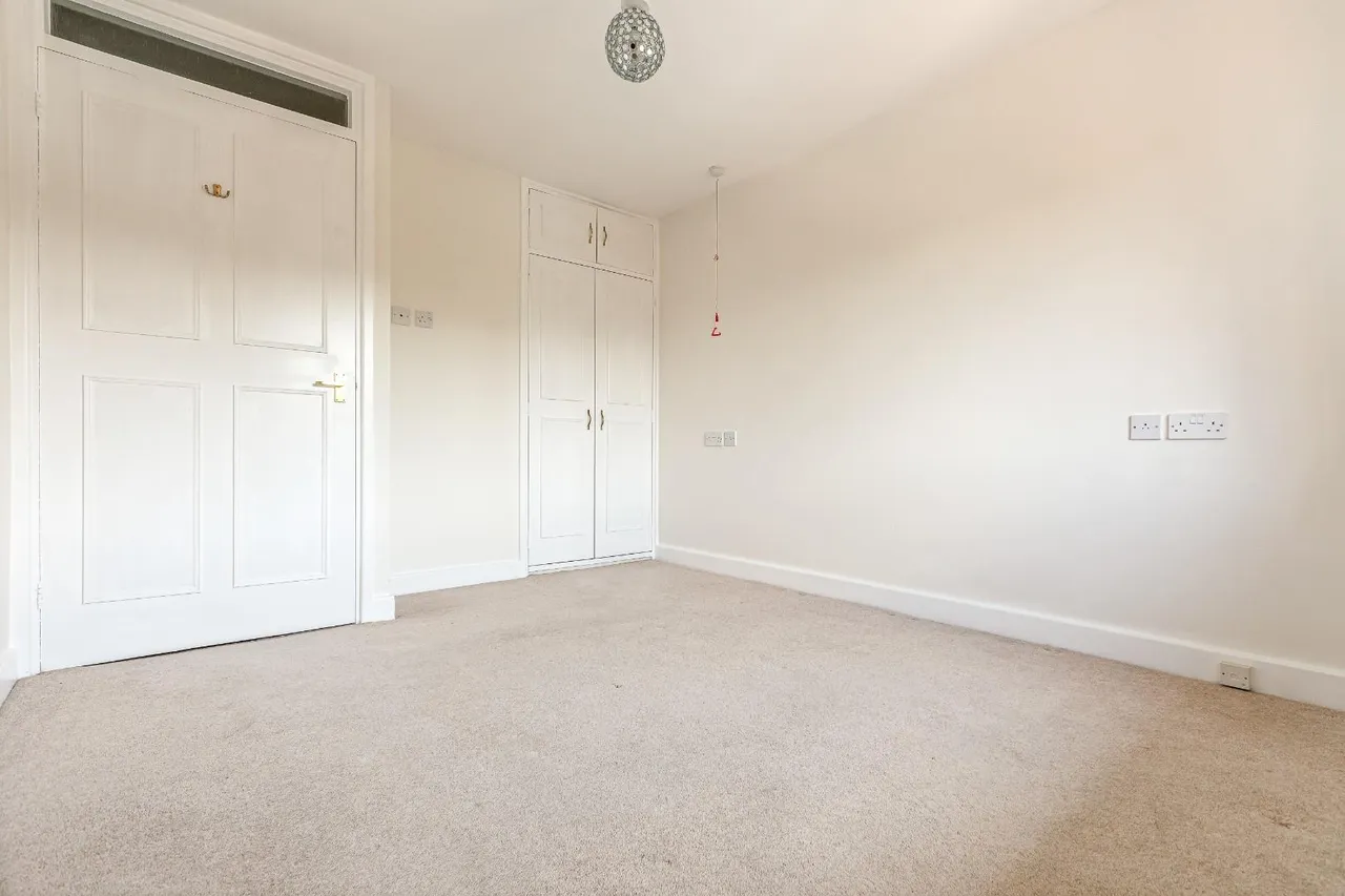 Knights Lane, Tiddington, Stratford-Upon-Avon, photo 9