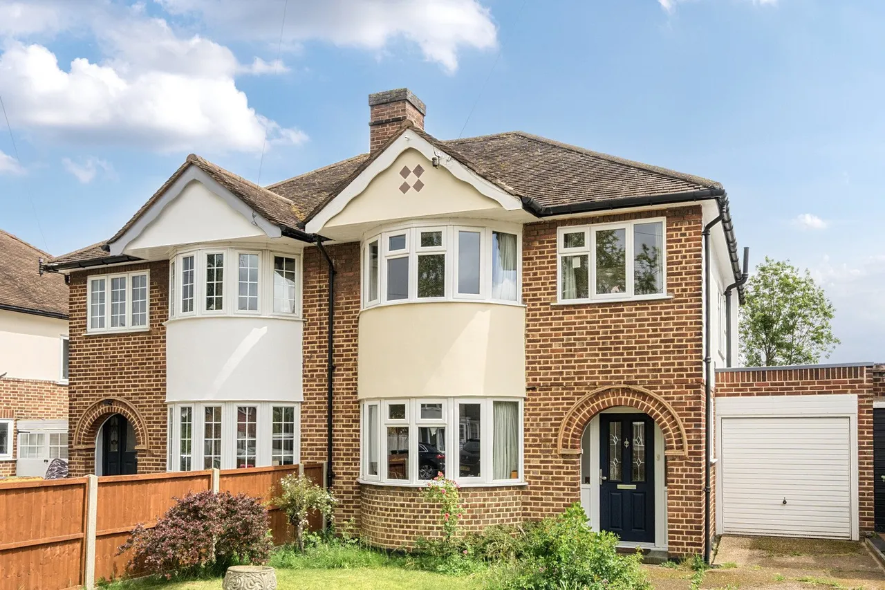 3 bed house for sale — Crathie Road, SE12