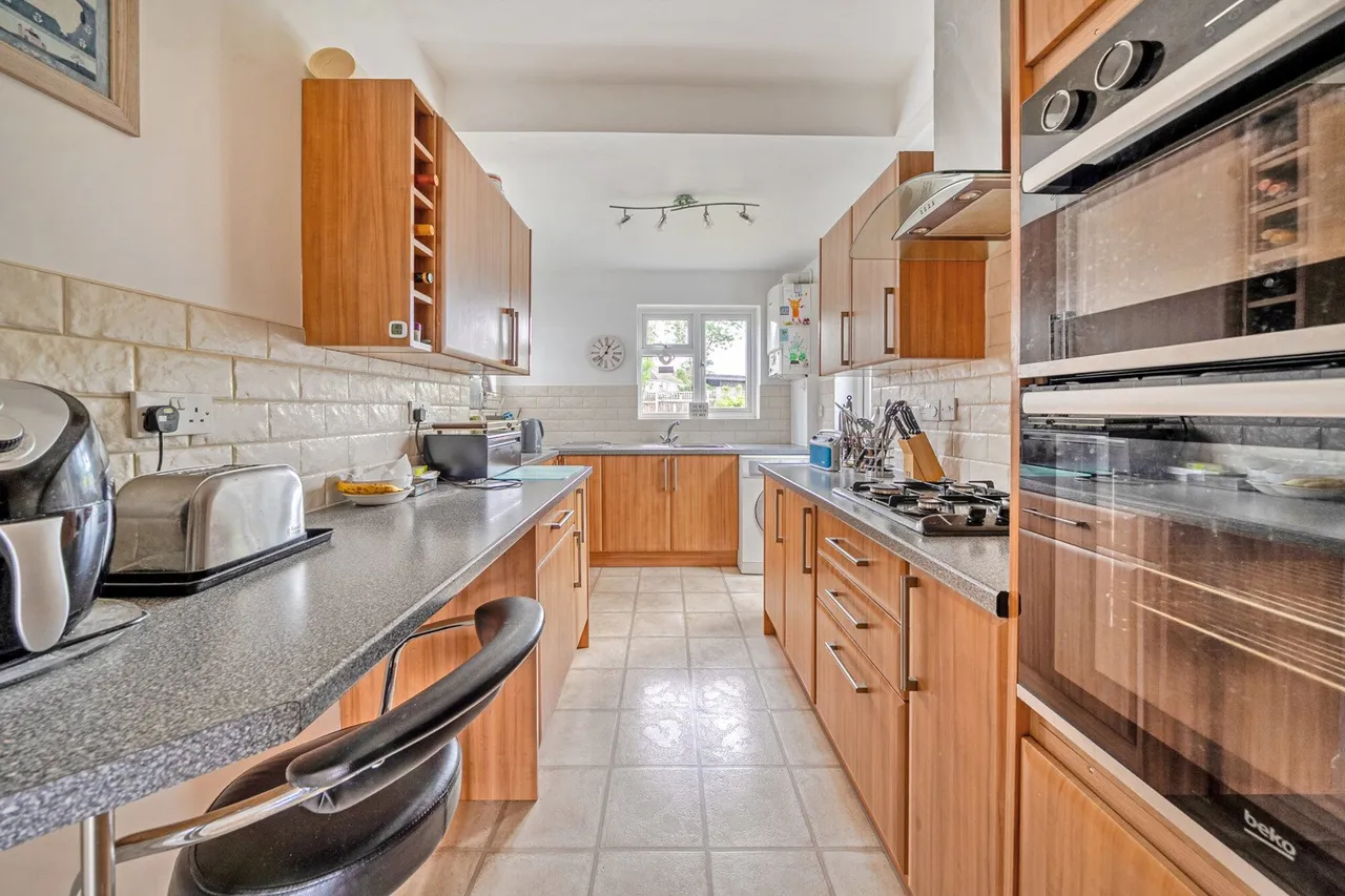 Crathie Road, SE12, photo 17