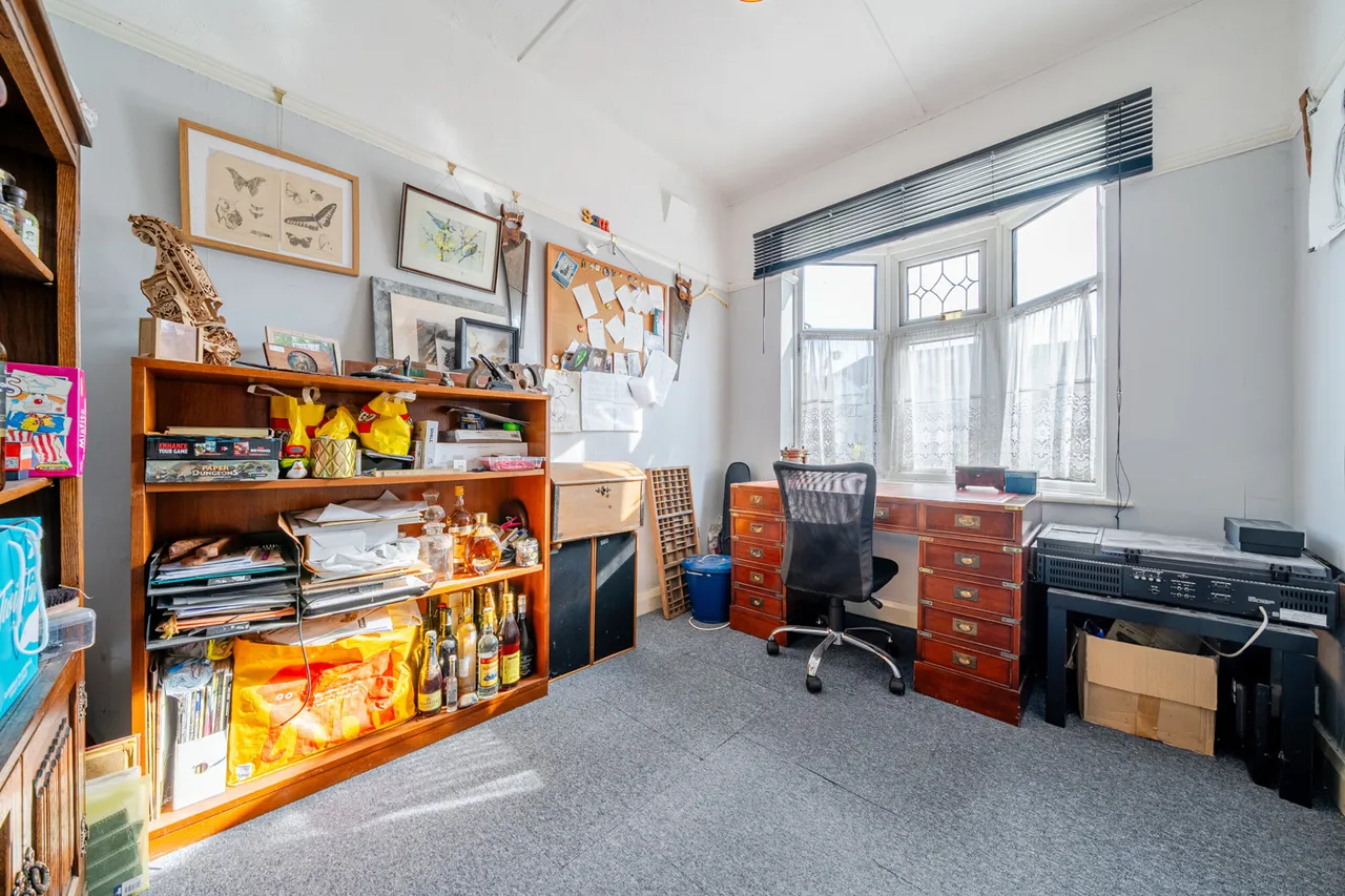 Westwood Lane, DA16, photo 5
