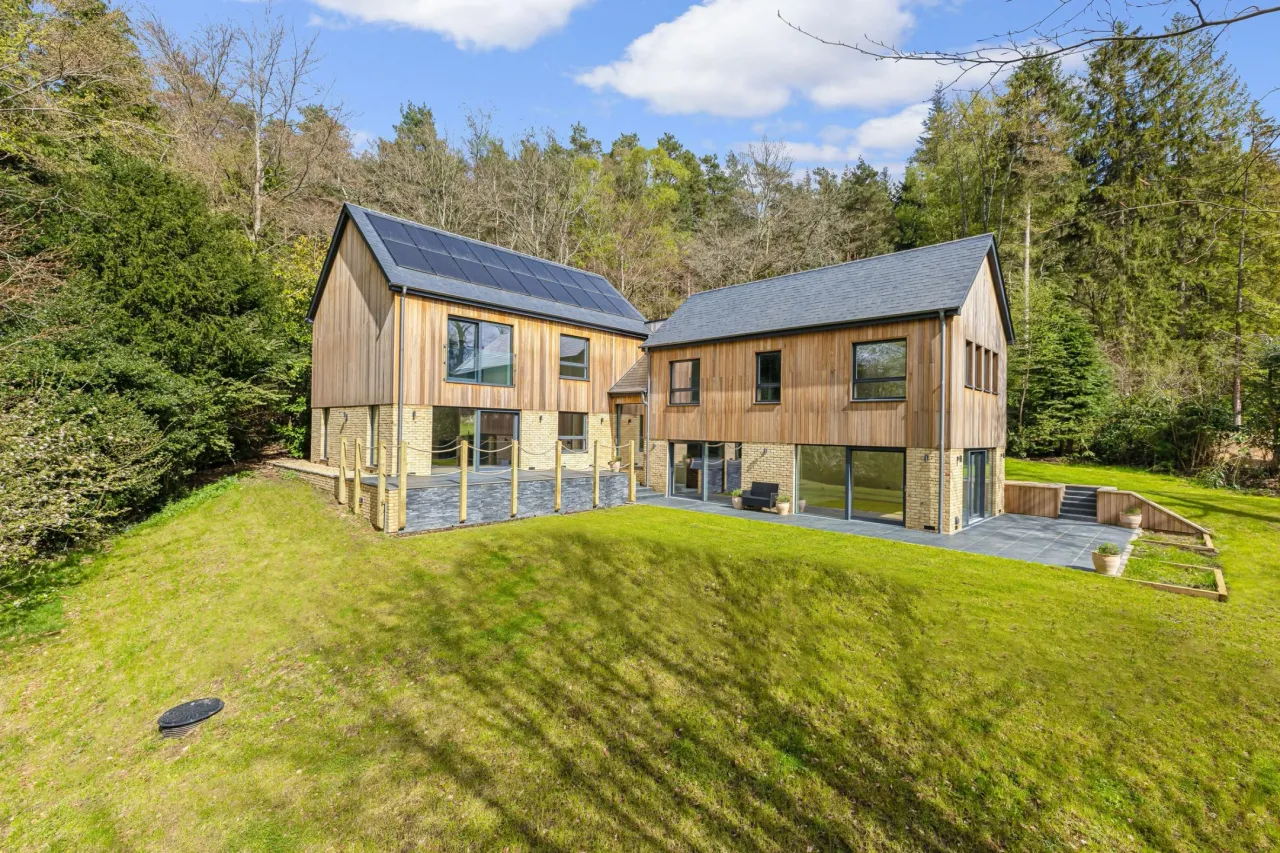 Whitmore Vale Road, GU26, photo 25