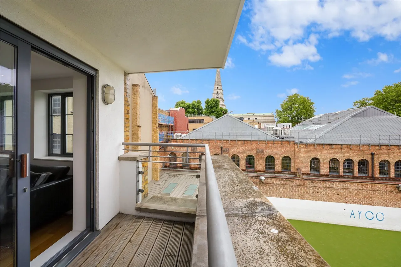 Lolesworth Close, London, E1, photo 9