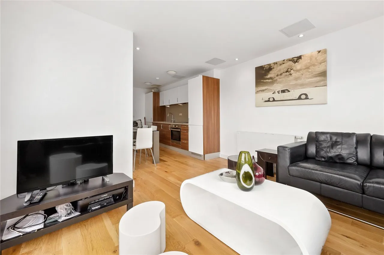 Lolesworth Close, London, E1, photo 7