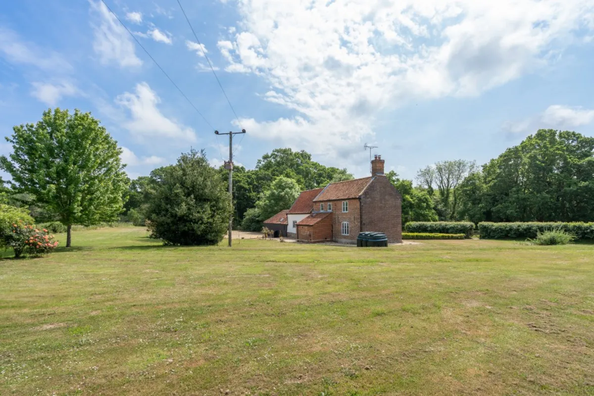 East Ruston Road, Honing, NR28, photo 25