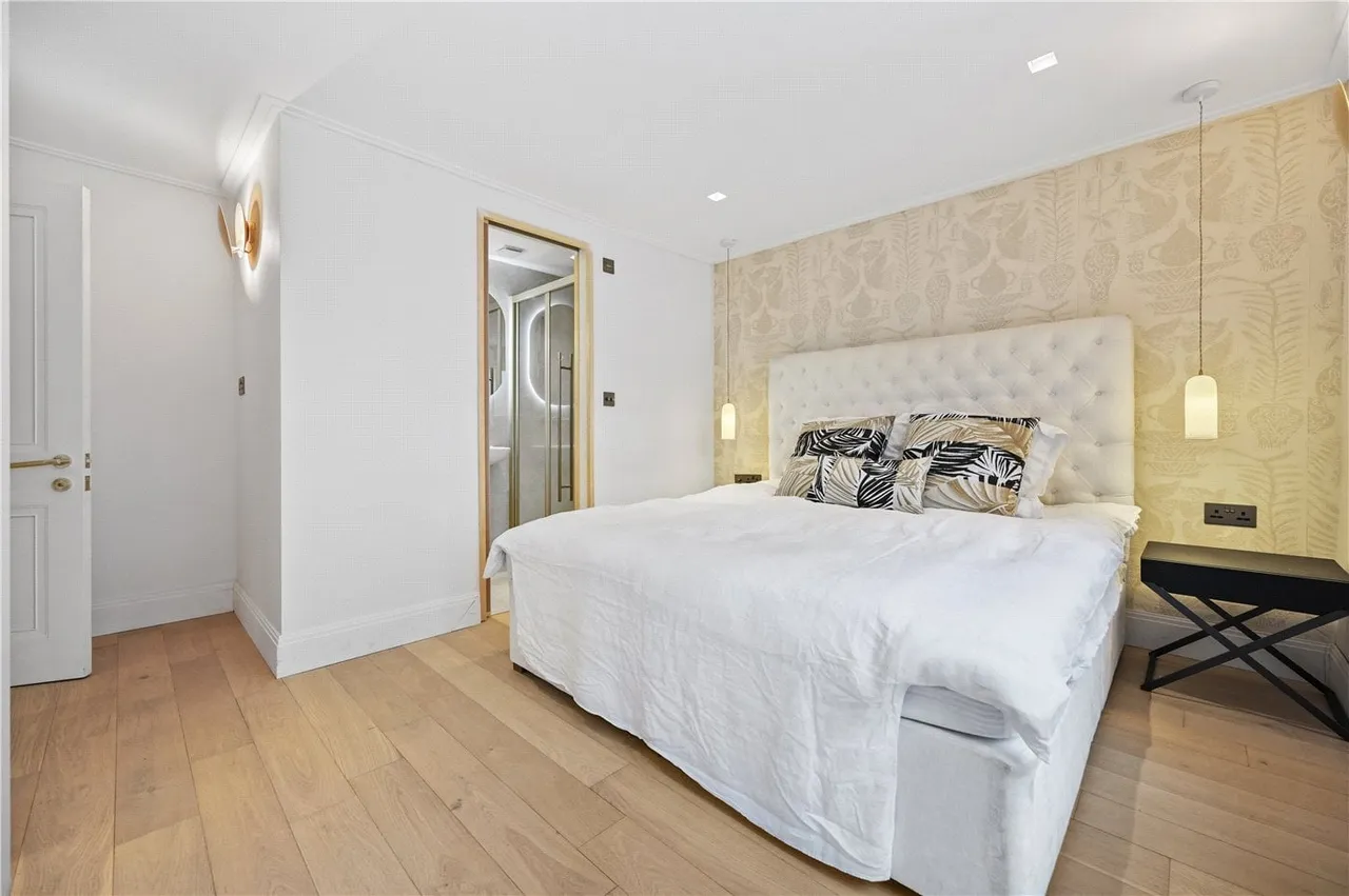 Westbourne Park Road, London, W2, photo 3