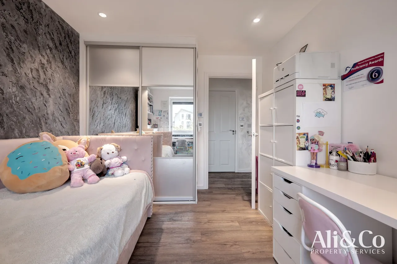 Meadow Drive, Aveley, Essex, RM15 4DY, photo 16