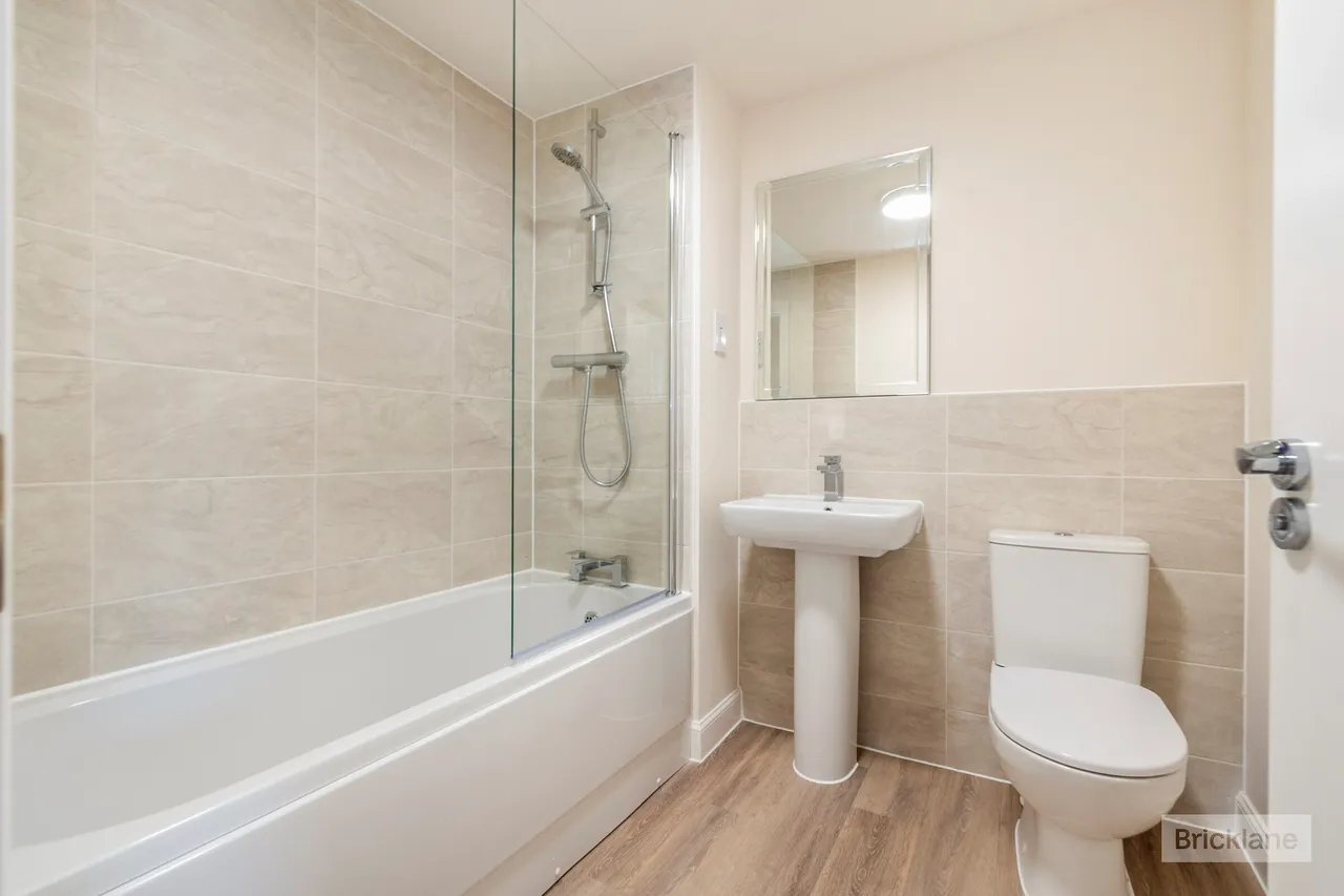 Skelton Drive, Thurston, Bury St Edmunds, photo 8