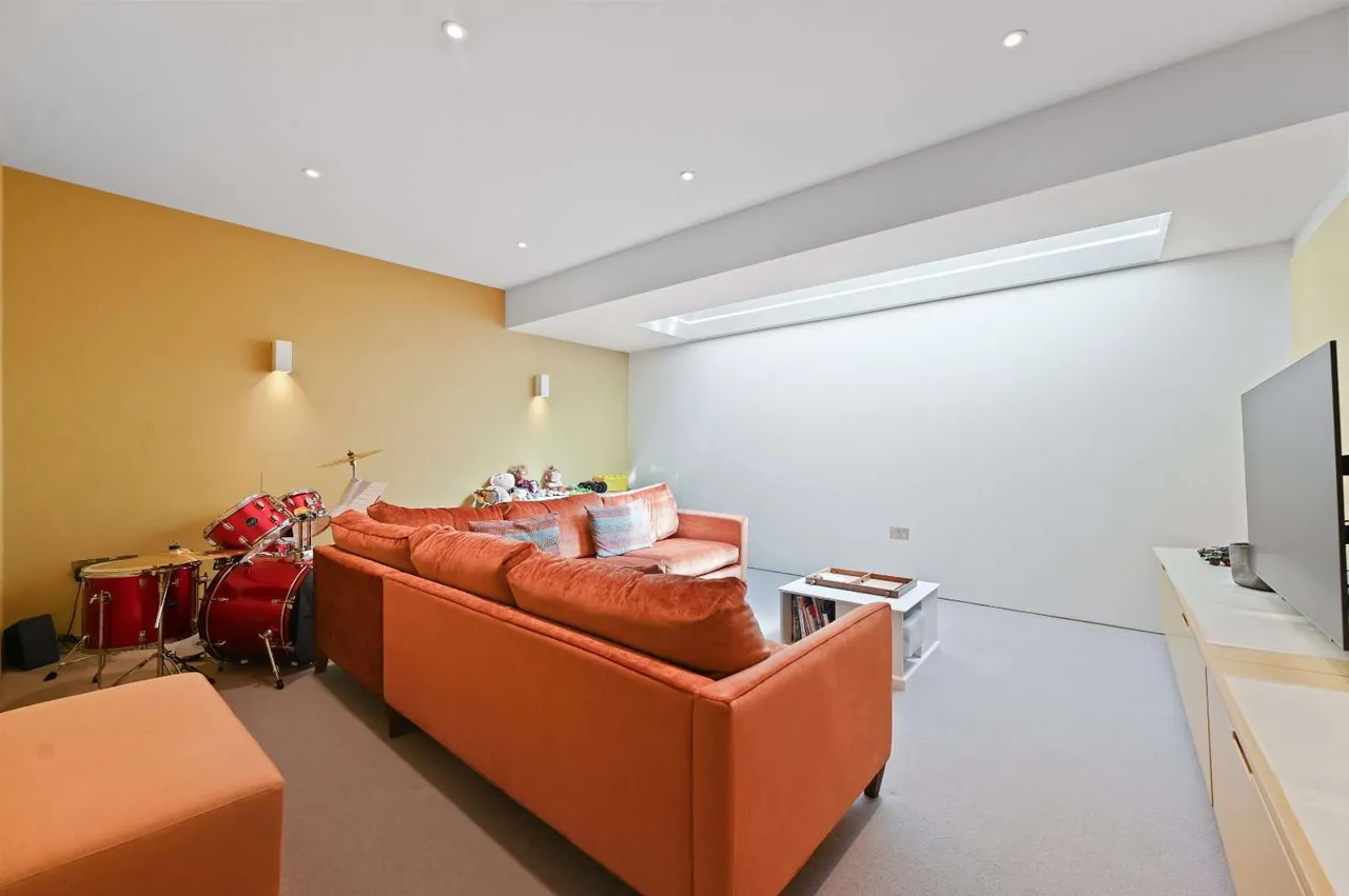 Cromwell Grove, London, W6 7RQ, photo 4