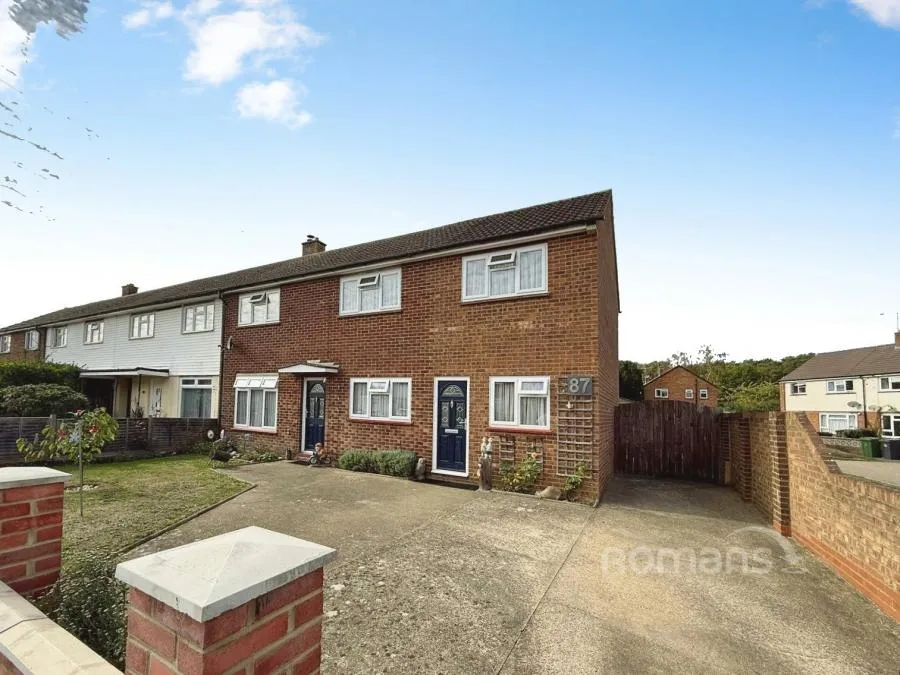 4 bed house for sale, Mitcham Road, Camberley, GU15