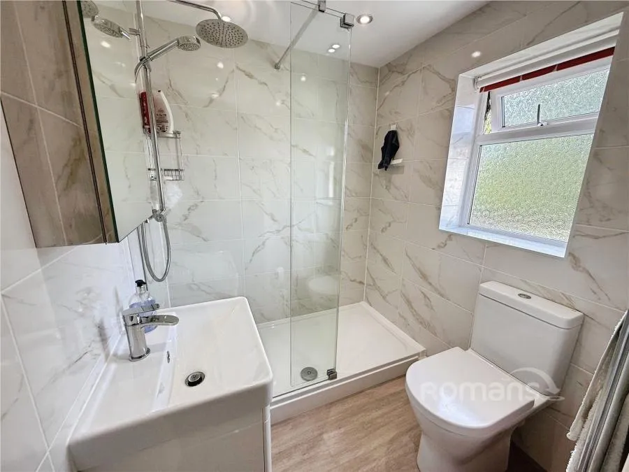 Mitcham Road, Camberley, GU15, photo 12