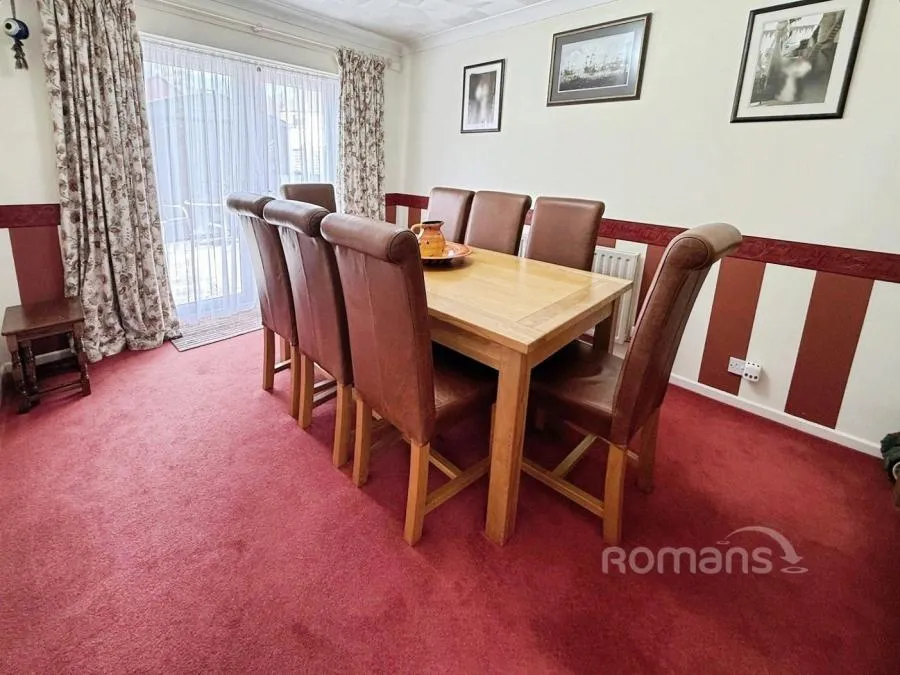 Mitcham Road, Camberley, GU15, photo 4